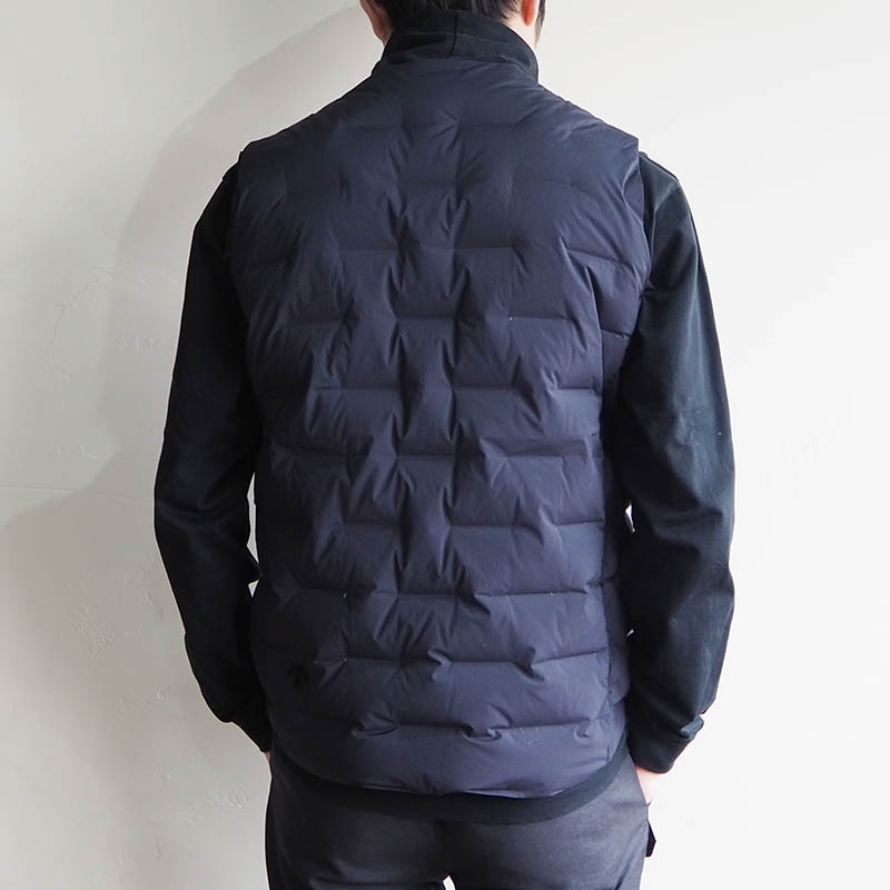 春こそインナーダウンが活躍する絶好のタイミング。-DESCENTE  