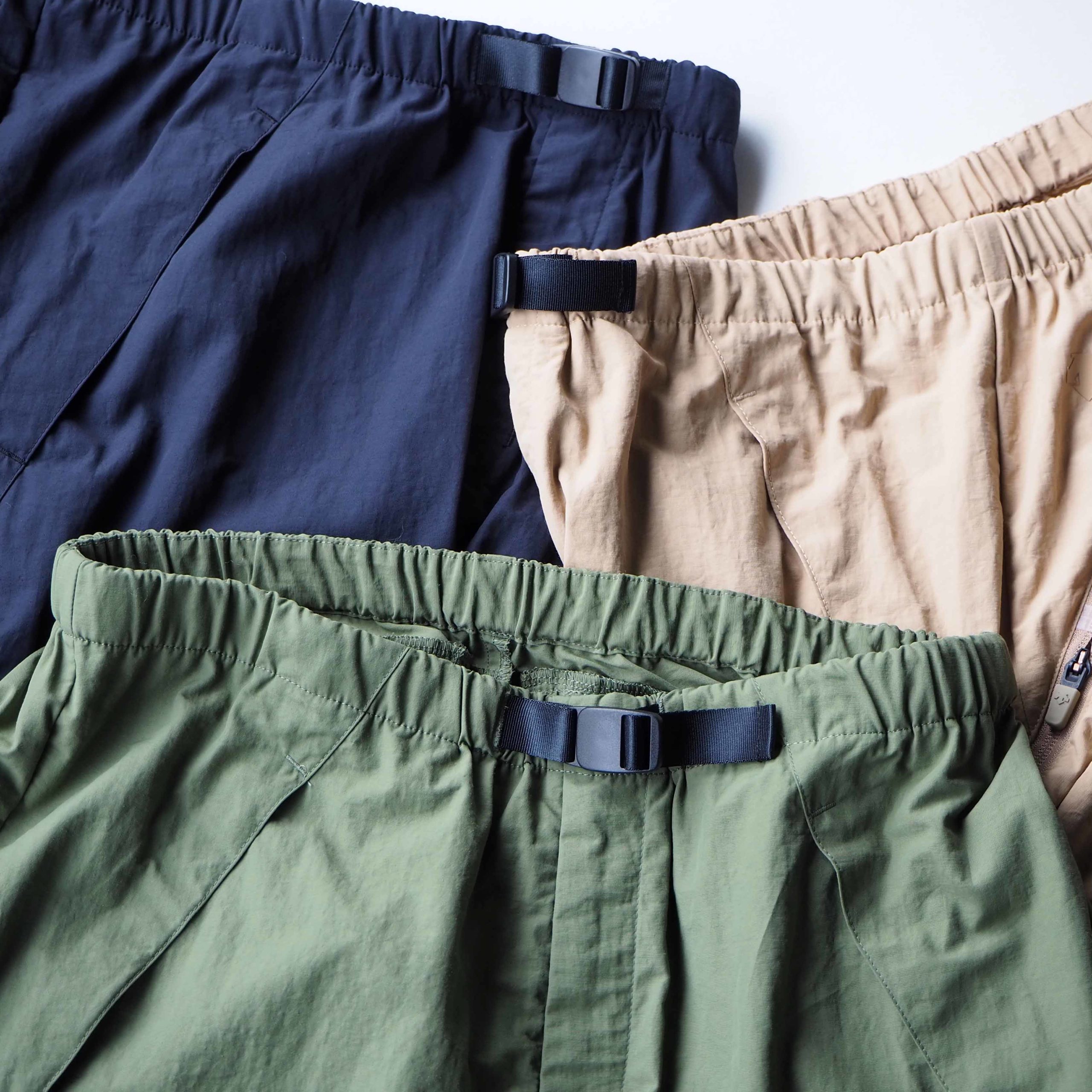 夏スタイルに欠かせないカーゴタイプのショーツはdddの6 POCKET SHORTS