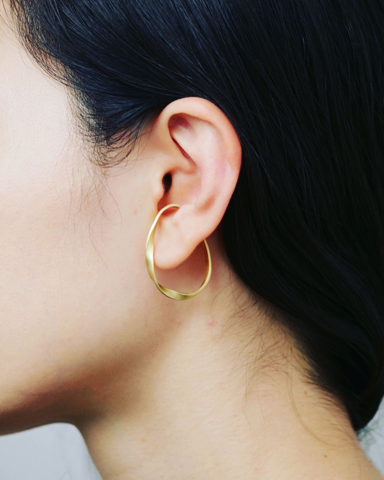 _Fot plate earring L twist (ear cuff) | Sites&Lab サイツアンドラボの