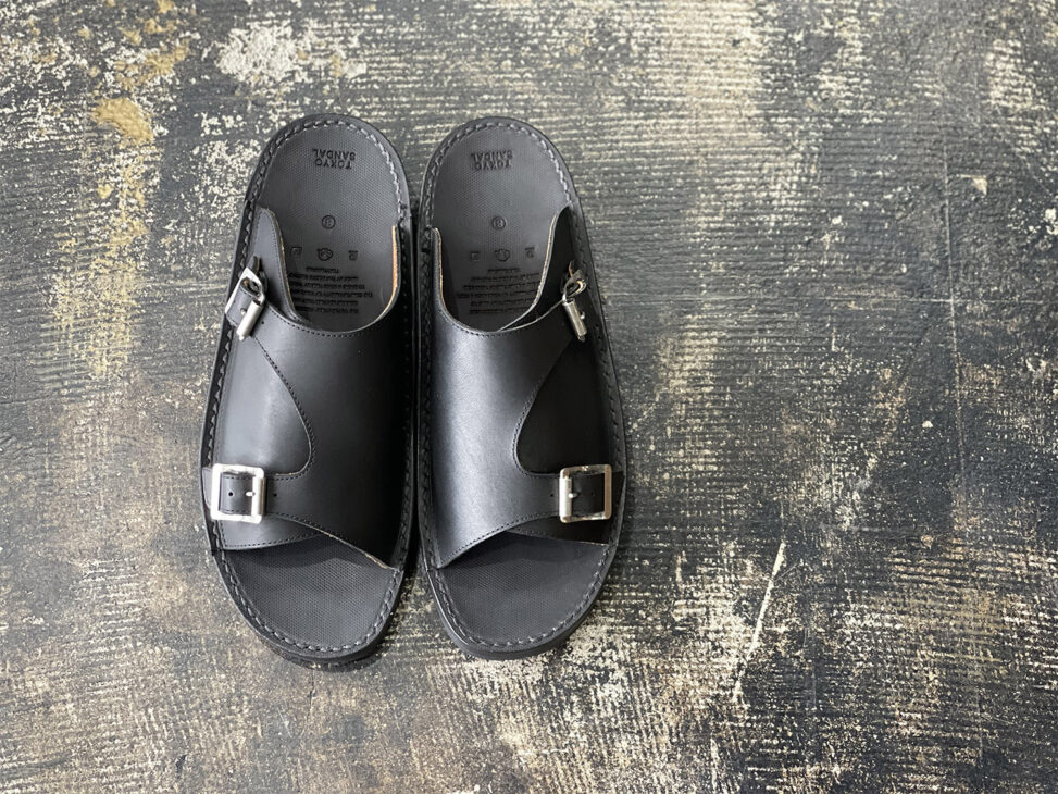 人気上昇中の注目モデル、DOUBLE MONK SANDAL ダブルモンクサンダル 